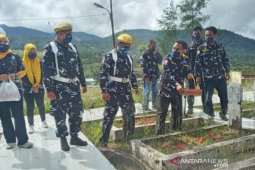 Peringati Sumpah Pemuda, AMPI Tapsel bagikan beras dan ziarah