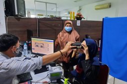 Disdukcapil Pontianak buka layanan rekam-cetak KTP-El dihari libur cuti bersama