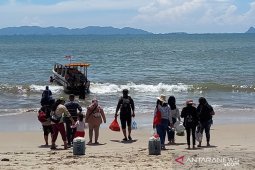 Wisata keliling pulau dan diskon hotel jadi daya tarik liburan ke Tapteng di tengah pademi