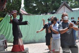 Libur panjang, pengunjung padati wisata Danau Toba