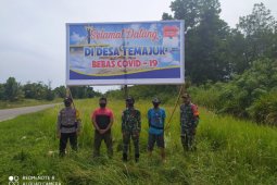 TNI dan Polri sinergi lakukan pencegahan COVID-19 di perbatasan Sambas