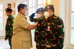 Menhan Prabowo terima laporan kenaikan pangkat 10 perwira tinggi TNI