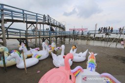 Wisata pantai Rembat