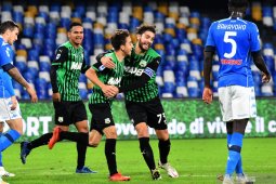 Sassuolo hantam tuan rumah Napoli 2-0