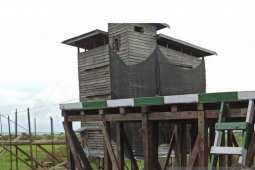 Masyarakat kampung terapung Kutai Kartanegara terima bantuan pamsimas