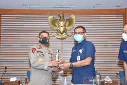 Kunjungi Perusahaan, Kapolda Kaltim Apresiasi Langkah Pupuk Kaltim Tanggulangi COVID-19