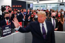 Tim kampanye Trump ajukan gugatan penghentian penghitungan suara di Michigan