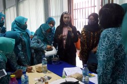 Anggota PKK Kota Kediri dilatih membuat sabun dari jelantah