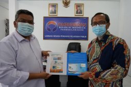 Ombudsman raih penghargaan dari PLN