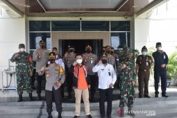 Kapolda Kalsel: Jangan lengah, terus gaspol menangani COVID-19
