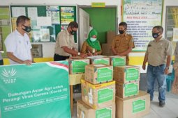 Asian Agri serahkan bantuan APD untuk Puskesmas