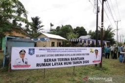 Gubernur Kepulauan Babel serahkan 16 rumah layak huni ke warga Belitung Timur