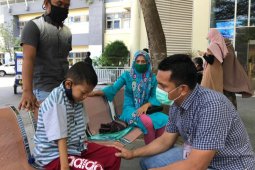 Haji Uma bantu bocah penderita TB tulang belakang asal Aceh Utara