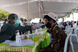 Santri Tebuireng Jombang wajib swab test saat masuk pesantren