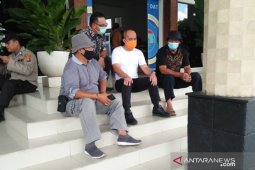 Pendemo belum datang, Walikota Pangkalpinang sudah menunggu untuk menampung aspirasi