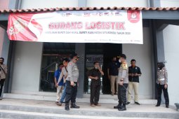 Pilkada Situbondo, KPU mulai terima logistik APD penyelenggara