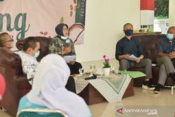 Bupati Bogor beri hibah Rp132 miliar untuk insentif guru honorer