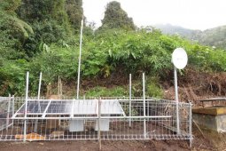 Satu stasiun seismik ditempatkan di ketinggian 2.700 mdpl Gunung Kerinci