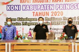 Wabup Pringsewu tutup rapat kerja KONI Pringsewu