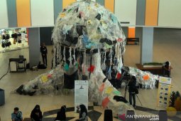 Putting the lid on plastic waste from e-commerce packaging