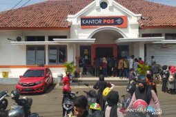 Kantor Pos Cianjur salurkan 96.274 bansos provinsi, 65 dikembalikan