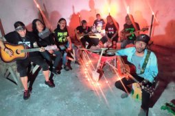 Musisi Pardi Artin ingatkan pandemi belum berakhir lewat lagu "Pagebluk"
