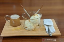 Acaraki pun punya gaya untuk  mengubah citra jamu