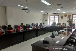Pendapatan Perum PNRI Ambon turun akibatkan gaji karyawan tertunda