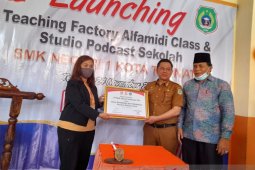 Peduli pendidikan, Alfamidi bekali siswa SMK di Ternate dengan laboratorium ritel