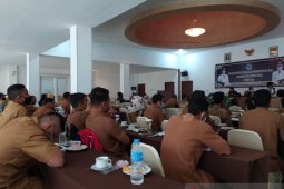 Effendi Ahmad minta sekretaris dan kepala desa harmonis