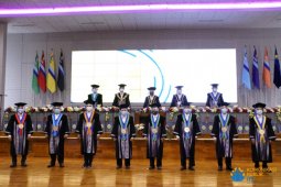 Delapan guru besar ITS dikukuhkan bersamaan