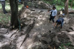 Eskavasi situs peninggalan Kediri - Majapahit