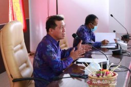 2021, Bupati Klungkung minta perbekel fokus atasi kemiskinan dan sampah