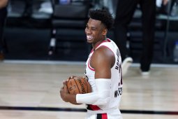 Sacramento  Kings sepakat kontrak Hassan Whiteside