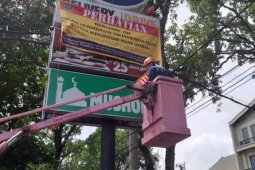 Satgas reklame Bapenda Kota Malang gelar operasi senyap