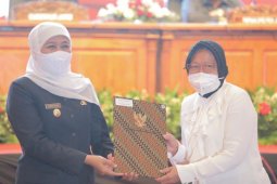Pesan ke bupati/wali kota, Khofifah minta kawal percepatan anggaran untuk ungkit pemulihan ekonomi