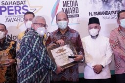 Wali Kota Tebing Tinggi terima penghargaan Sahabat Pers