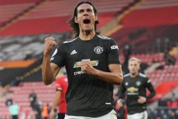 Edinson Cavani siap tuntaskan balas dendam  dan permalukan PSG