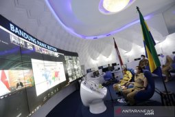 Kota Bandung dinyatakan zona merah COVID-19, siapkan pembatasan sosial