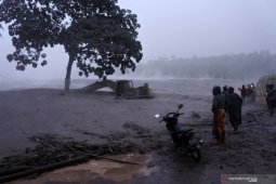 Lahar panas Gunung Semeru