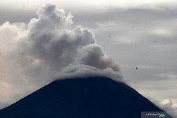 Aktivitas Gunung Semeru Meningkat