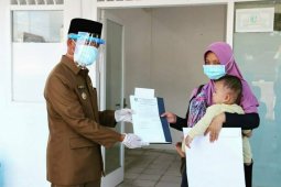 Bupati Pringsewu antarkan DRA pasien yang sembuh dari COVID-19