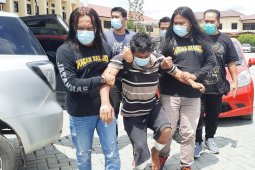 Dua tembakan di kaki hentikan pelarian begal sadis di Kalsel