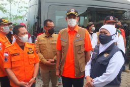 Gubernur Jatim dan BNPB pantau aktivitas Gunung Semeru