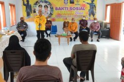 2.800 warga pesisir pantai Kabupaten Gorontalo terima bantuan pangan
