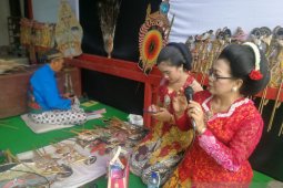 Balai Bahasa Jatim merevitalisasi sastra lisan Wayang Timplong