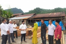 Bupati Aceh Jaya bantu korban kebakaran, ini dia bantuannya