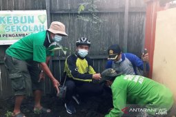 Kadisdik budayakan gowes kolaborasi penghijauan ke sekolah
