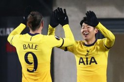 Tottenham lolos 32 besar Liga Europa  walau hanya main imbang