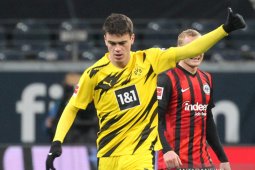 Dortmund selamat dari kekalahan di markas Frankfurt